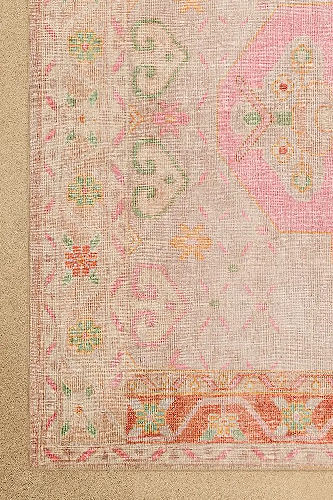 LAY_018_corner.webp