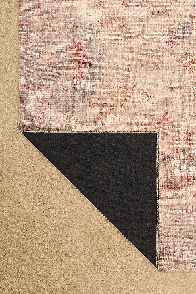 LAY_022_corner_flip.webp