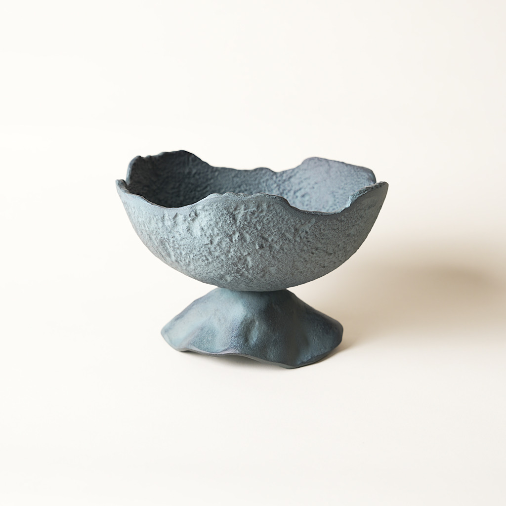 ALUMINIUM ANTIQUE BLUE RECEPTION BOWL