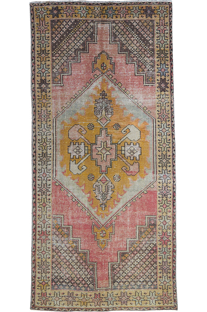 ANATOLIAN TURKISH VINTAGE RUG WITH REPEATING ROSETTES BORDER (MAD-VIN-349)