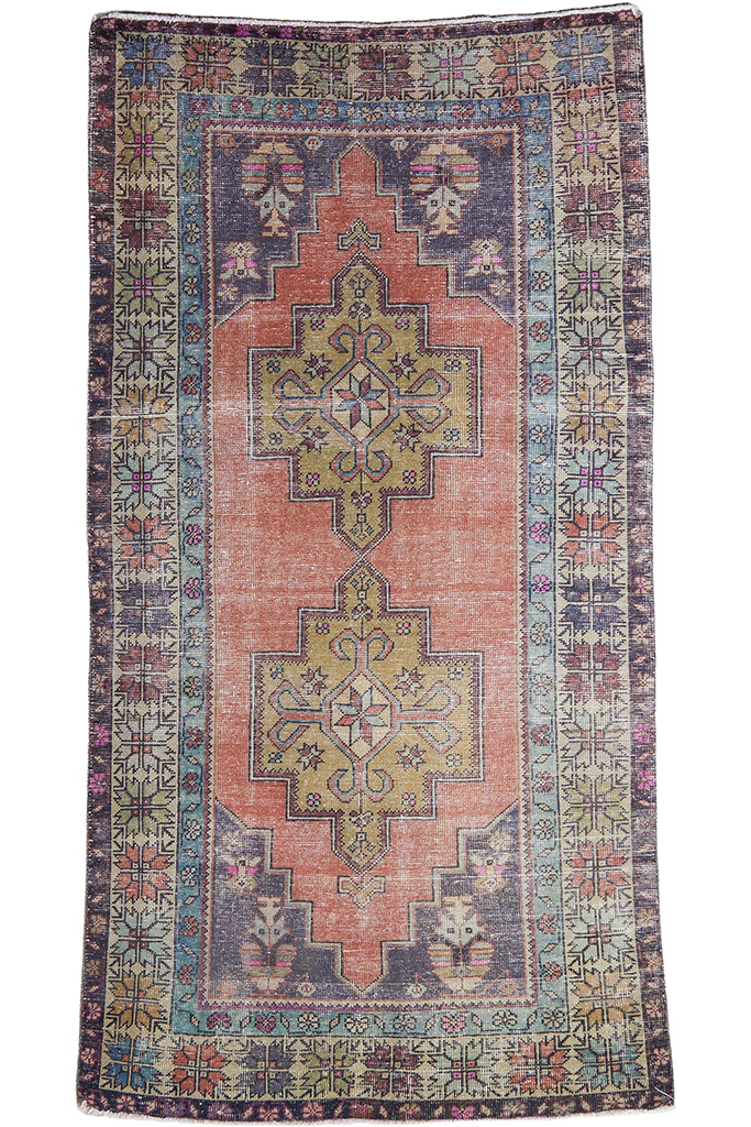VINTAGE HAND KNOTTED ANATOLIAN RUG WITH GEOMETRIC FLORAL BORDER (MAD-VIN-352)